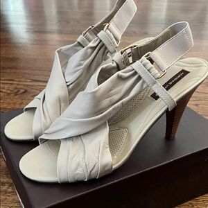 Adrienne Vittadini “Lydia” Light Grey Leather Heels